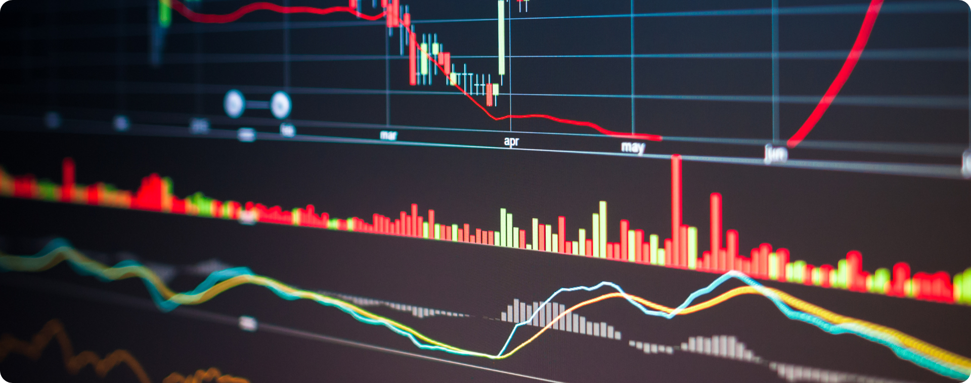 Revisar preços periodicamente é crucial, já que custos mudam, o mercado evolui e fatores externos (como inflação ou mudanças tributárias) impactam o valor final.